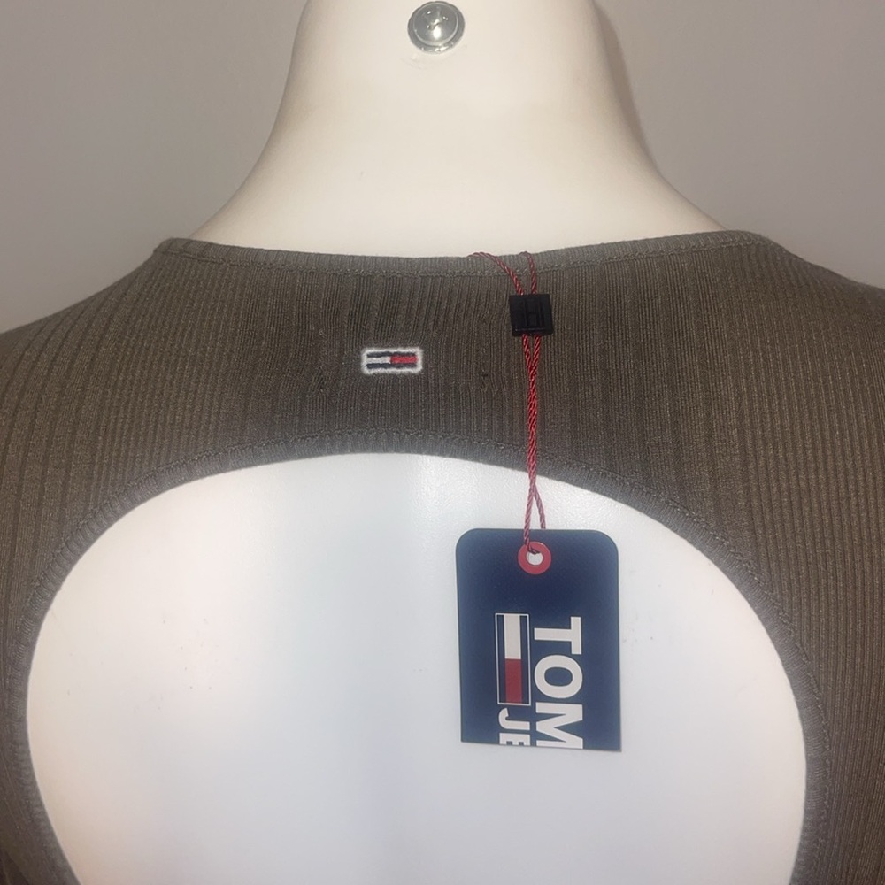 Tommy Jeans Amherst Knit ladies long sleeve ribbed crop top with open back. NWT - Picture 7 of 9